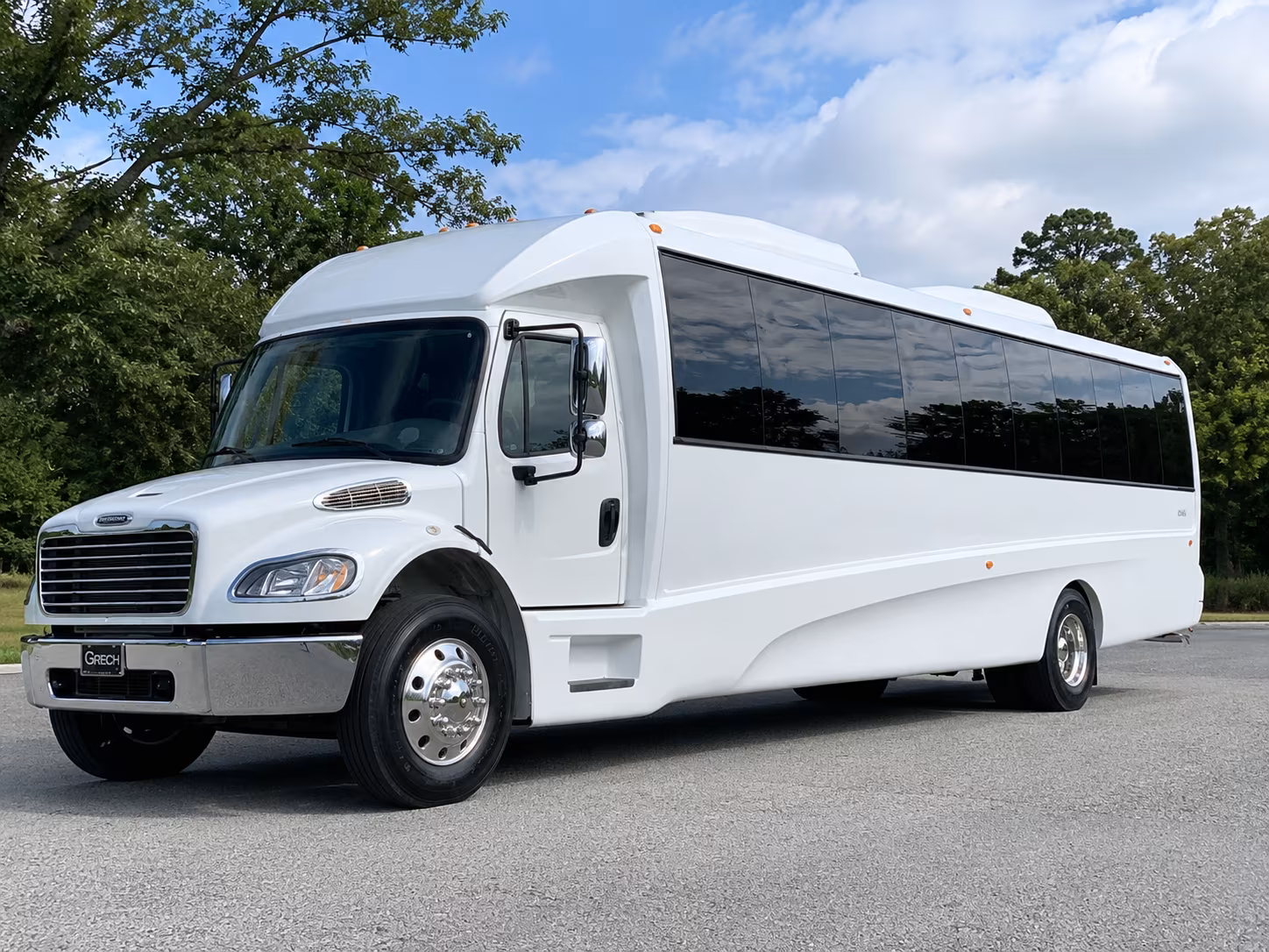 New York Birthday, Sweet 16, & Quinceañera Transportation party bus interior