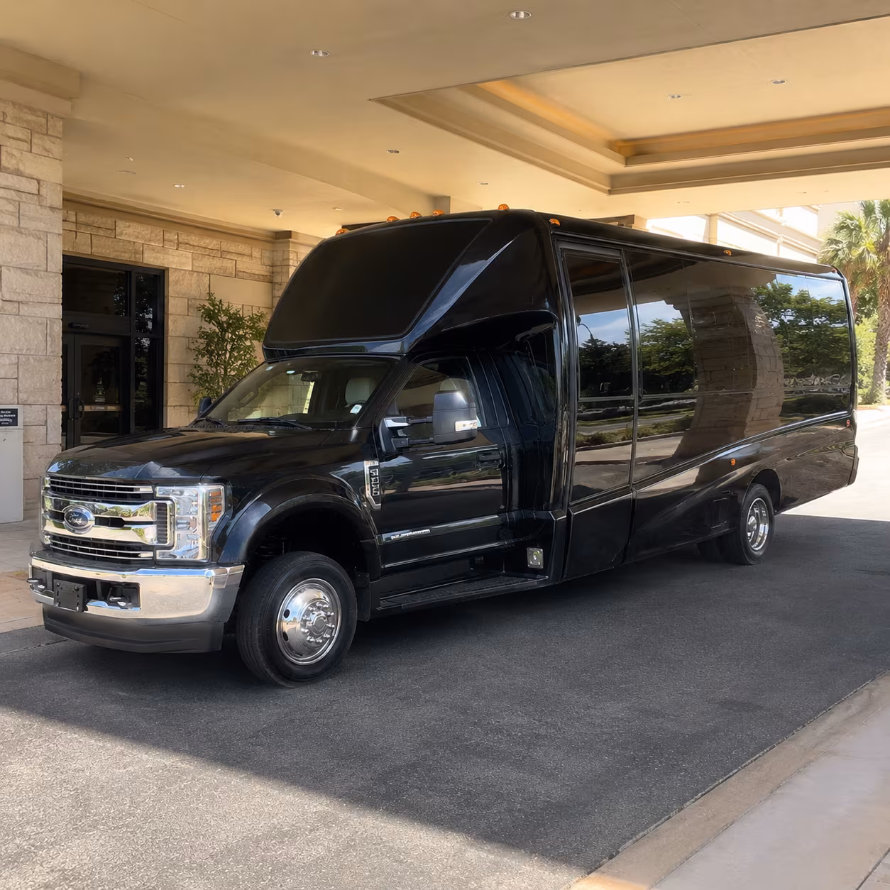 New York Winery Tour & Pub Crawl Transportation group transportation